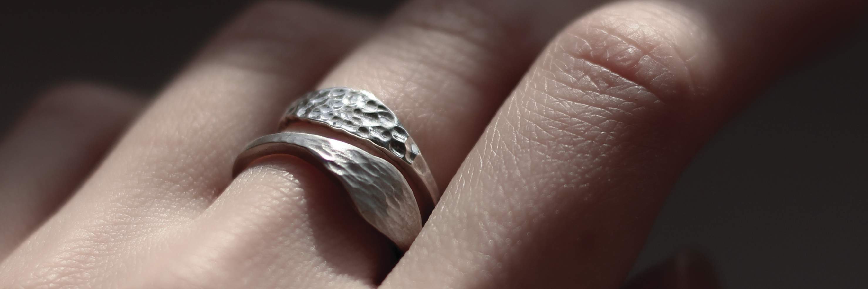 Madmatte 默物 | Xưởng làm nhẫn bạc | Rèn, xoắn | Tsuen Wan 